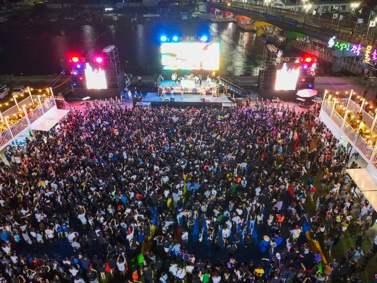 제15회 정남진 물축제 EDM풀파티 사진입니다.