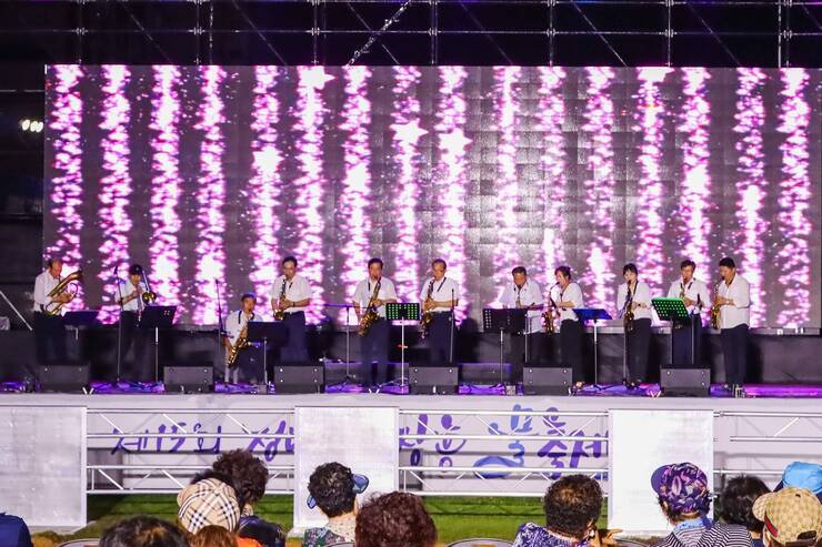 제15회 정남진 물축제 장흥 POP 콘서트 사진입니다.