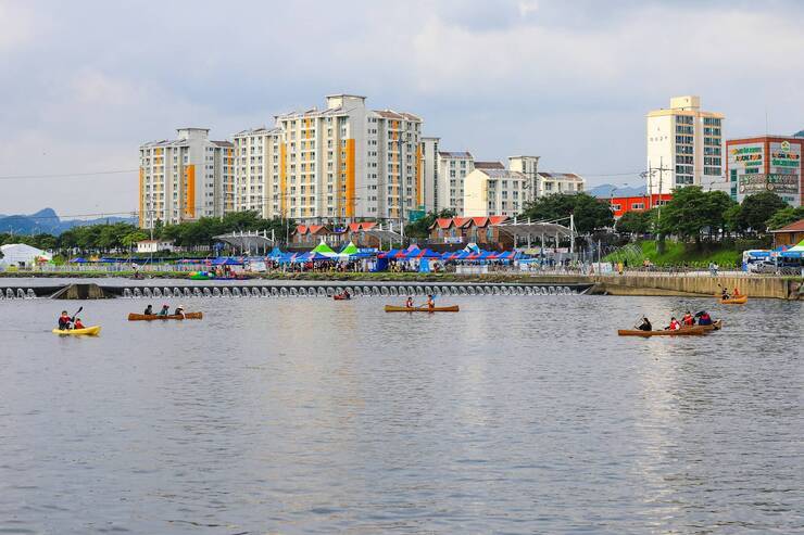 제15회 정남진 물축제 우든보트, 카누 사진입니다.