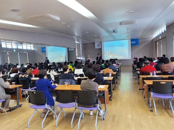 장흥군은 7일 보건소 4층에서 제 19기 푸른장흥 건강 대학 개강식을 개최했다고 밝혔다.