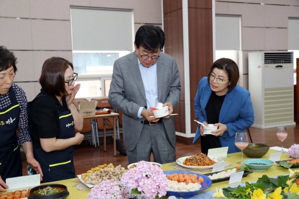 21일 외식경영아카데미 수료식, 시식회 개최